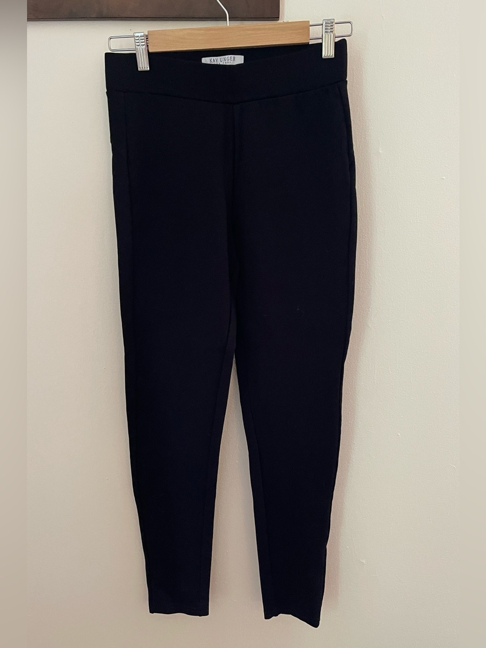 Kay Unger New York Black Ponte Knit Pull On Ankle Pants Leggings Small NWOT